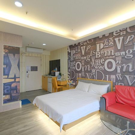 85 Asia Hotel Каосюн Екстериор снимка